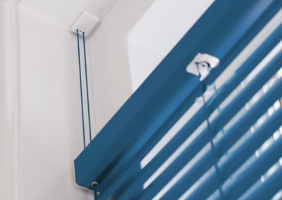 Flex Line / ISOLine - verspannte Aluminium-Jalousien für mehr Flexibilität