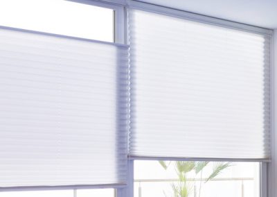 L-Plissees Wabenplissees für Viertelkreisfenster Fassaden Fenster bieten Flexibilität und eine optimale Verdunkelung