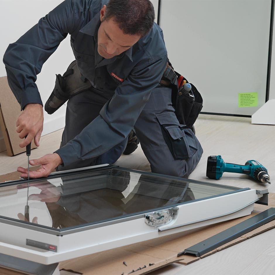 Velux Dachfenster Solar-/Elektro-Rollläden Reparatur Velux Dachfenster Solar-/Elektro-Rollläden Reparatur