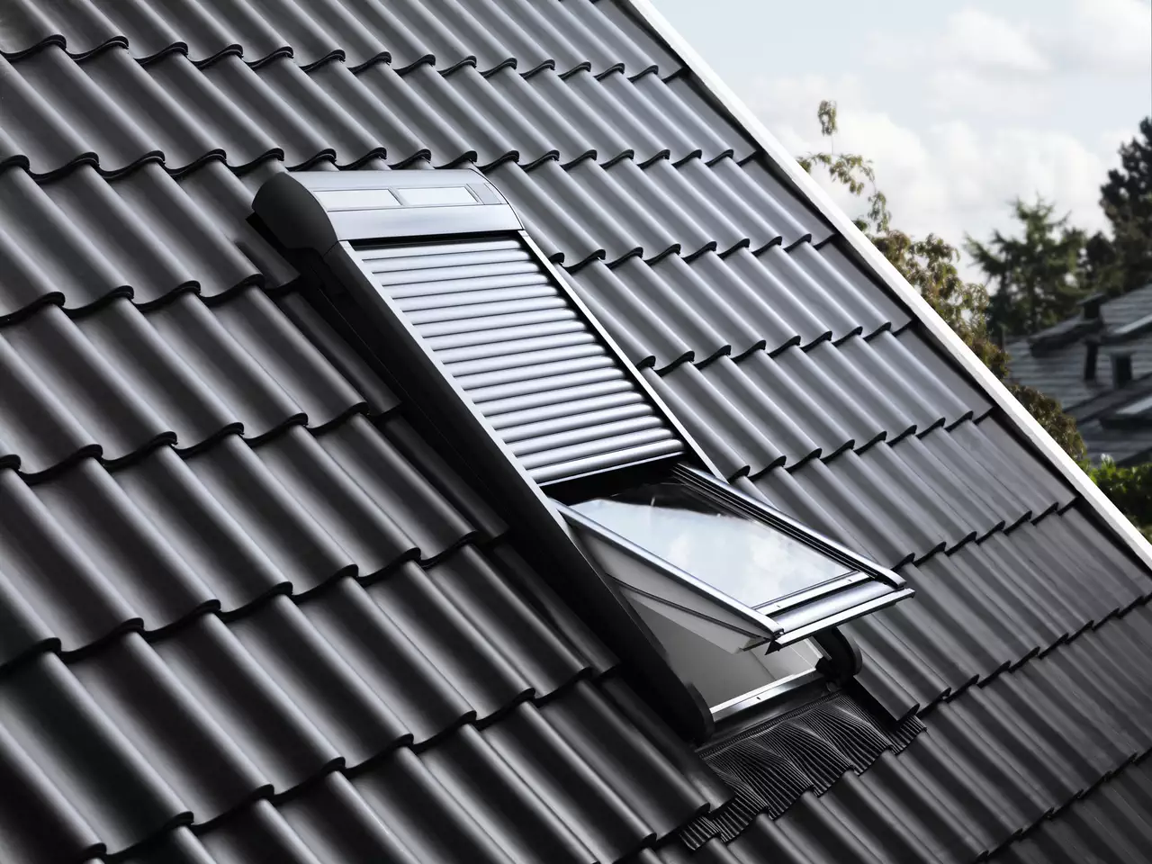 Reparaturen für elektrische und solarbetriebene VELUX Dachfenster