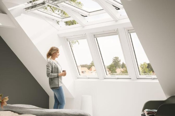 Velux-Dachfenster Lichtlösungen für Panorama Dachbalkon