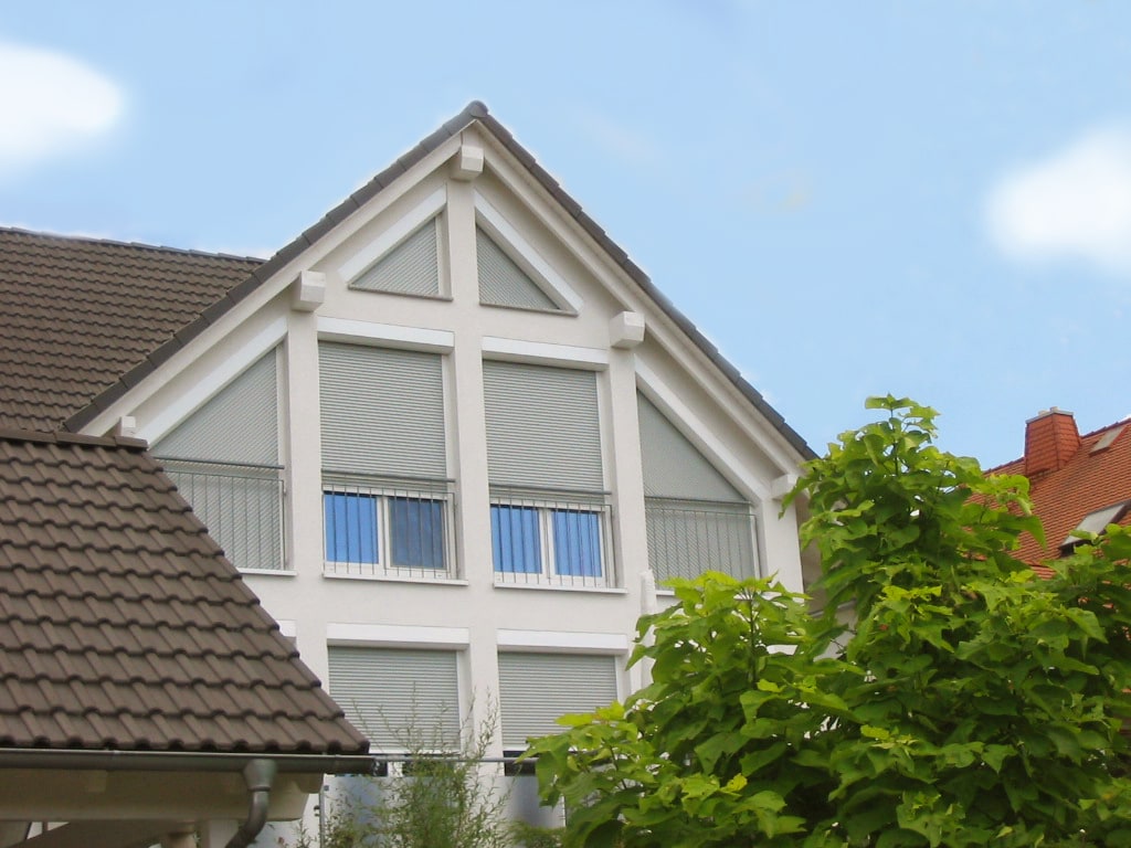 Schrägverschattung Sonderverschattung Sonnenschutz und Sichtschutz für Fenster Schrägverschattung Sonderverschattung Sonnenschutz und Sichtschutz für Fenster